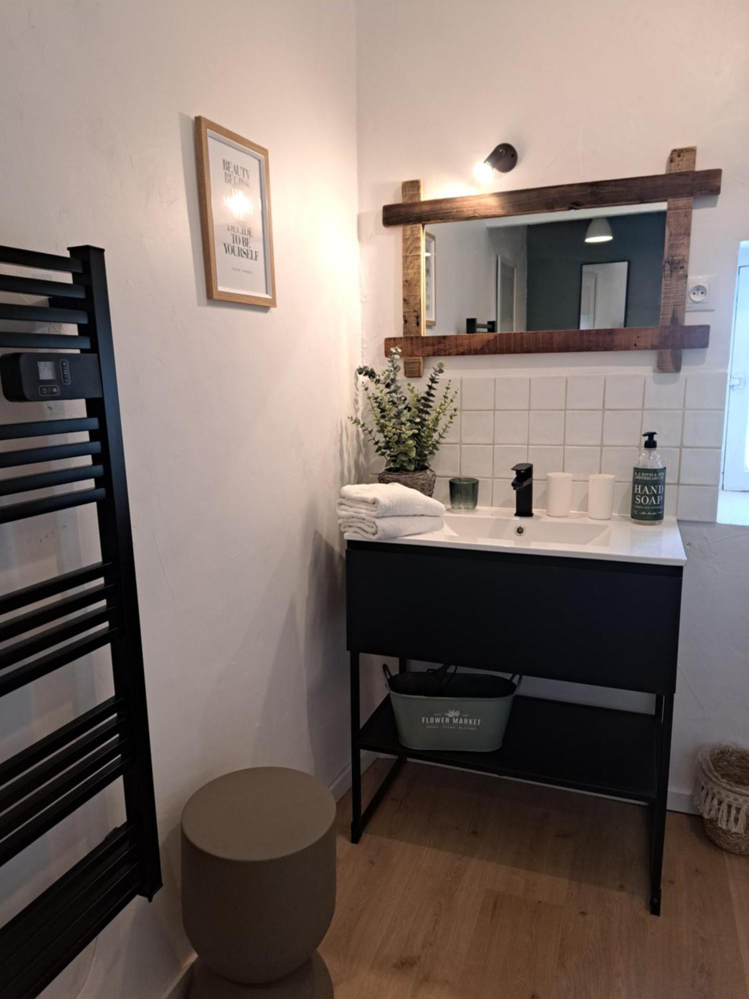 Hotel Le Cottage De Sophie Valernes Room photo
